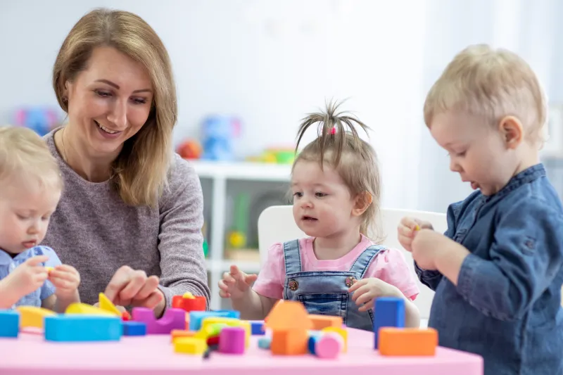 Accueil et éducation du jeune enfant